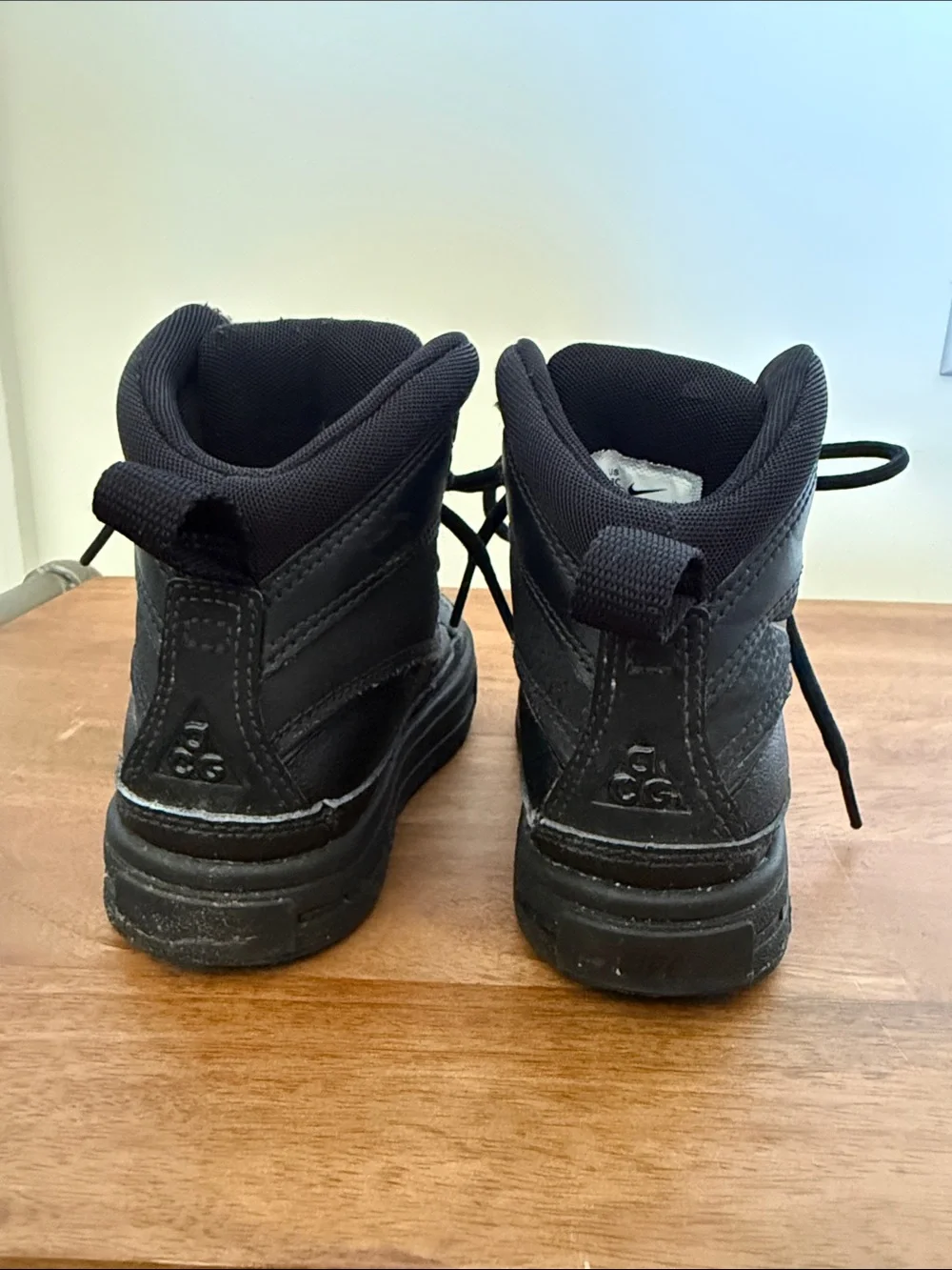 Nike ACG Kids Black Lace-Up Waterproof Boots